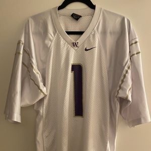 University of Washington football jersey, Size L